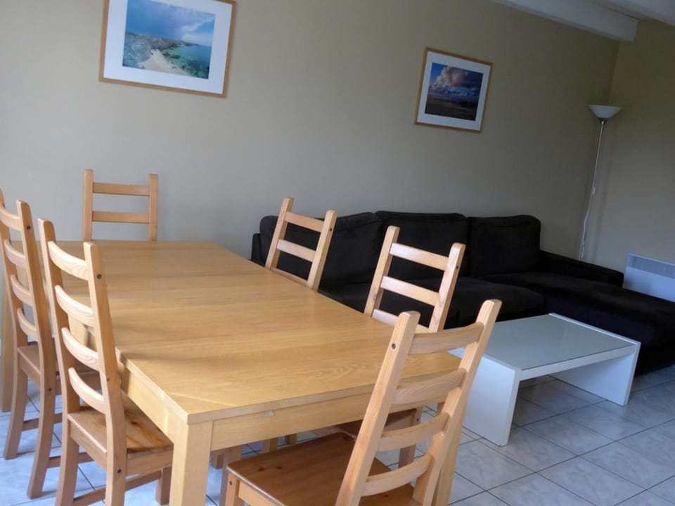 Maison mitoyenne avec jardin, 4 couchages, calme à Locmaria - FR-1-418-51 House in Locmaria