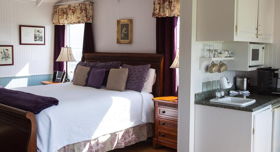 Rose Hill Retreat AAA Four Diamond Inn Inn in Rio Grande