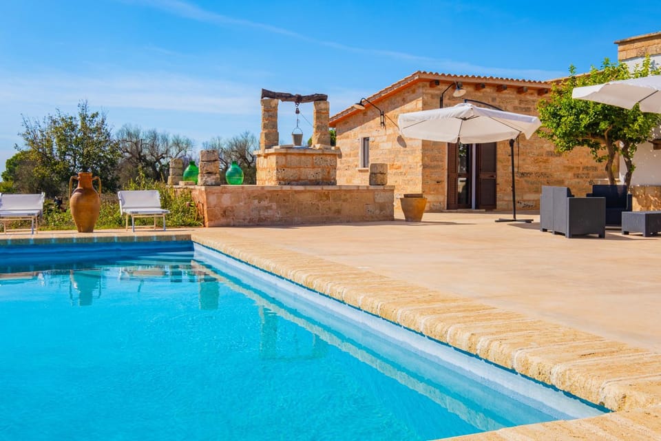 Property building, Day, Pool view, Swimming pool