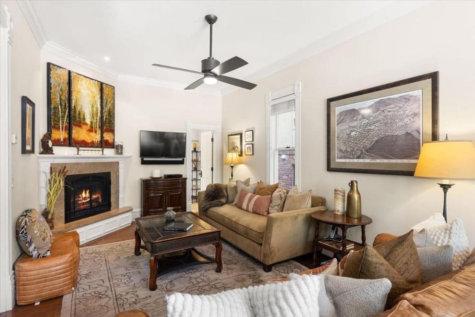TV and multimedia, Living room, fireplace