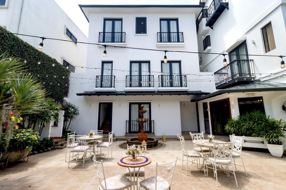Property building, Facade/entrance, Garden view