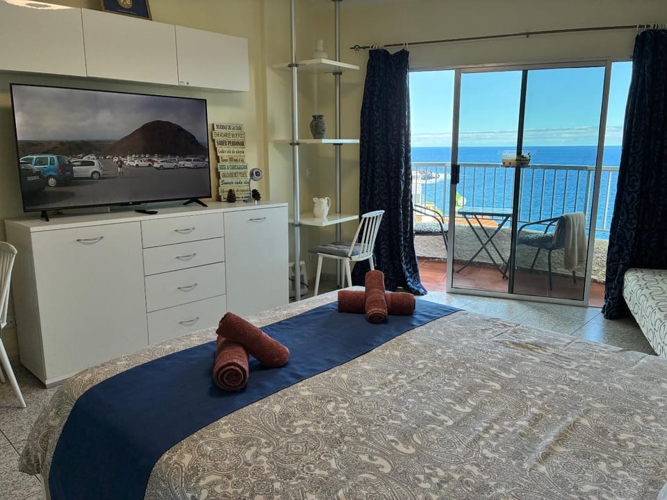 TV and multimedia, Balcony/Terrace, Photo of the whole room