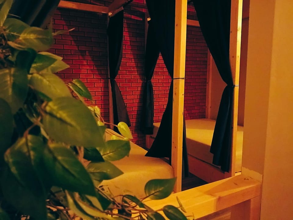 Hot Tub, Sauna