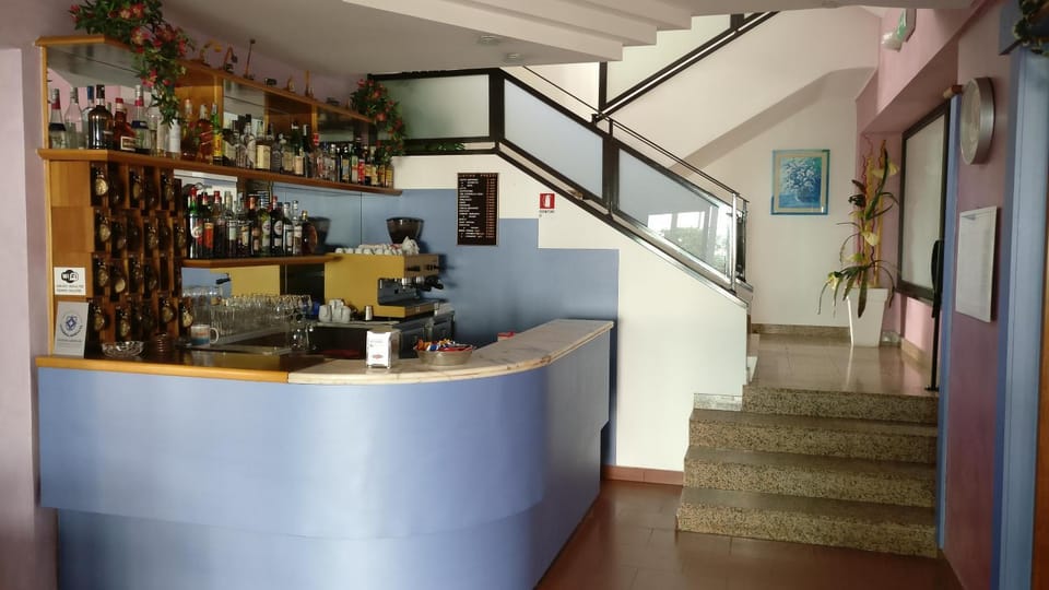 Lobby or reception, Lounge or bar