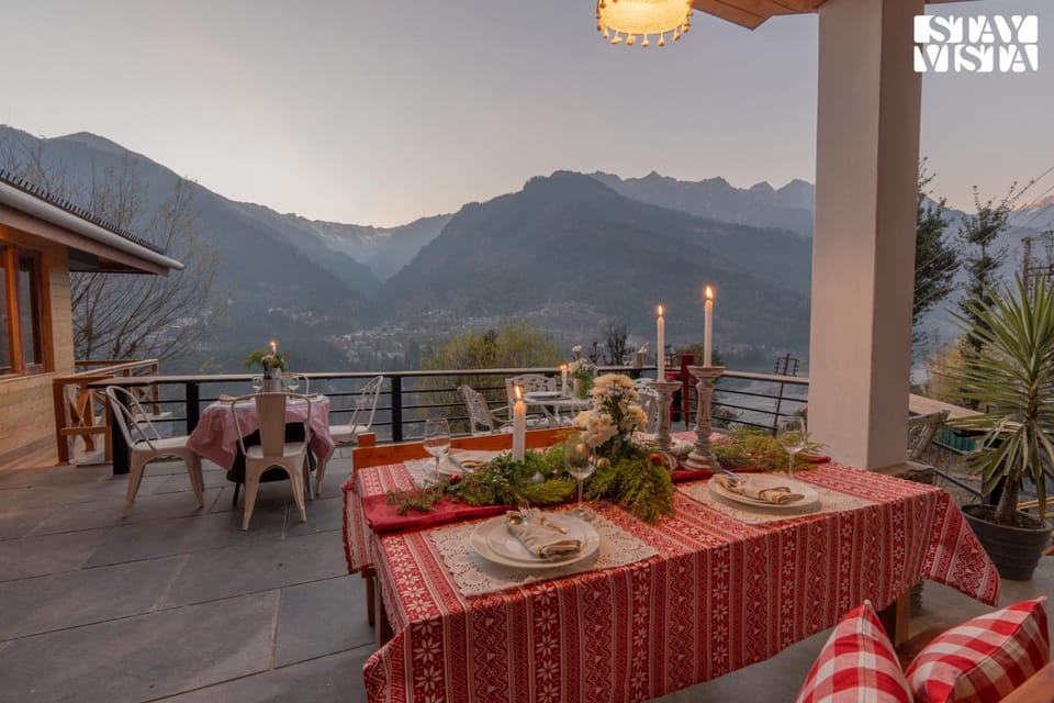 Dining area, Dinner