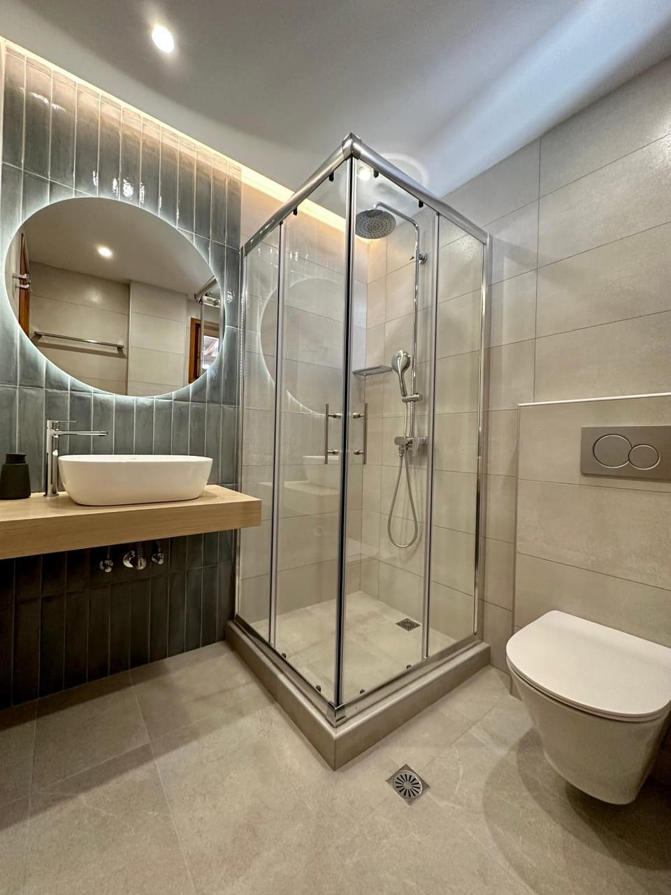Shower, Toilet, Bathroom