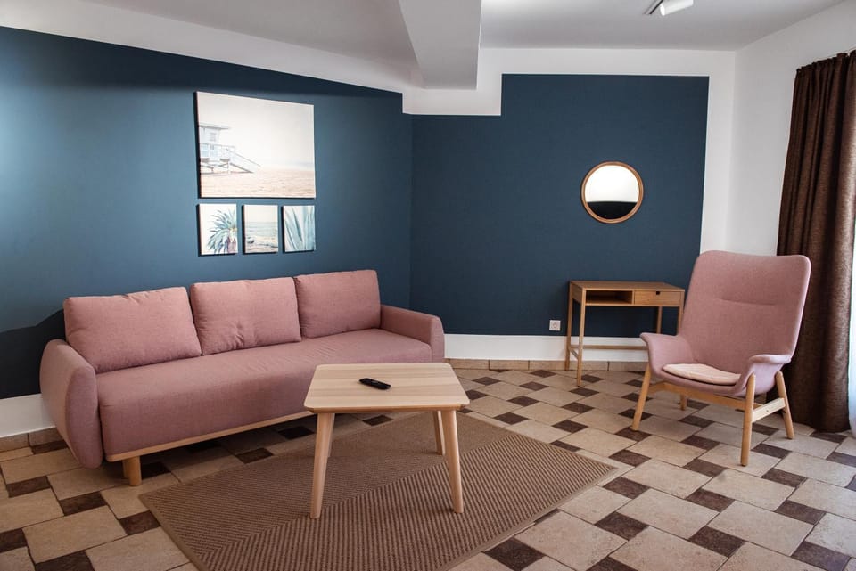 TV and multimedia, Seating area