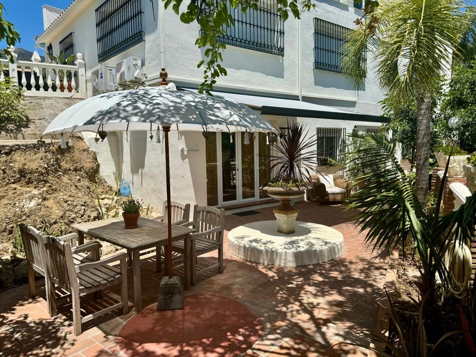 Patio, Spring, Day, Balcony/Terrace, Garden view