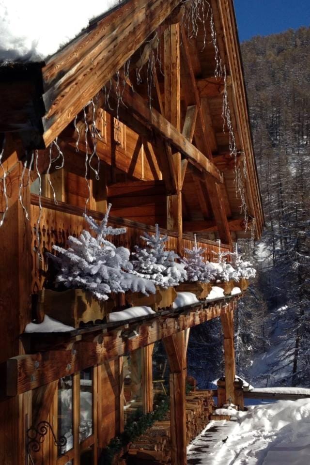 Property building, Winter