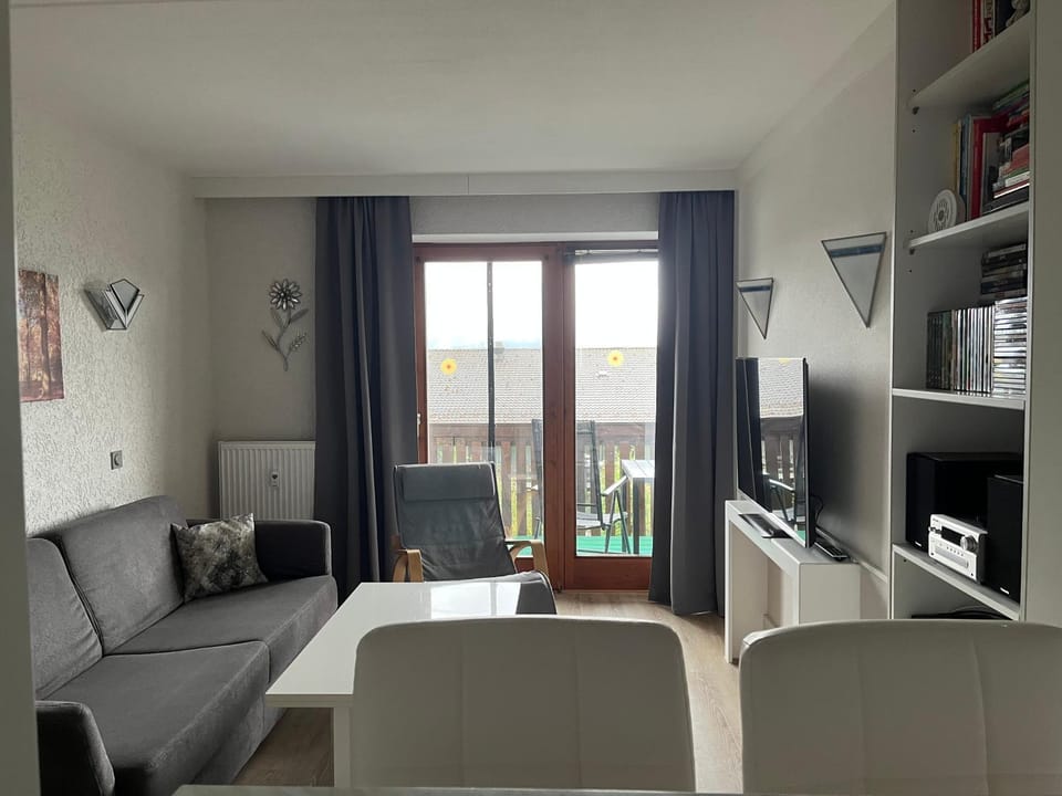 Living room, Photo of the whole room, Seating area
