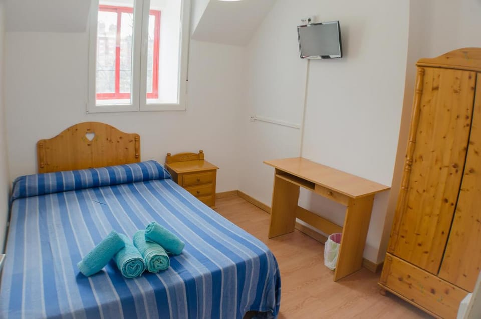 Hostal Los Calatravos Bed and Breakfast in Aragon