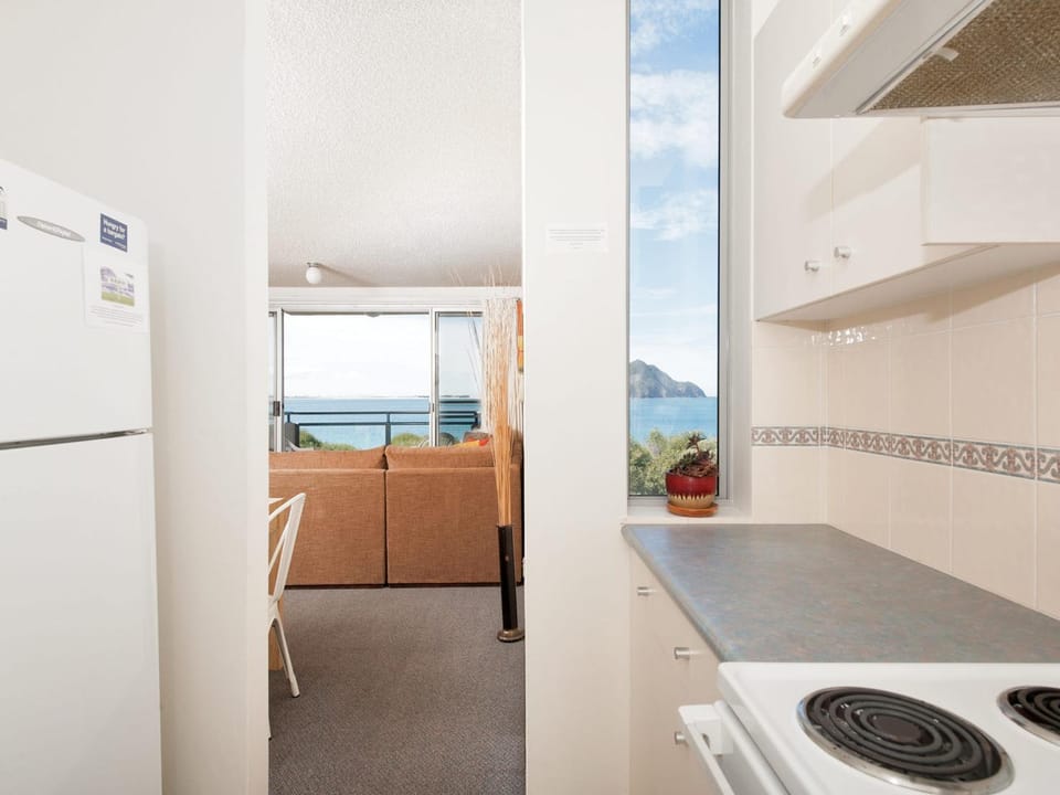 Ocean Shores Unit 10 27 Weatherly Close Apartment in Shoal Bay