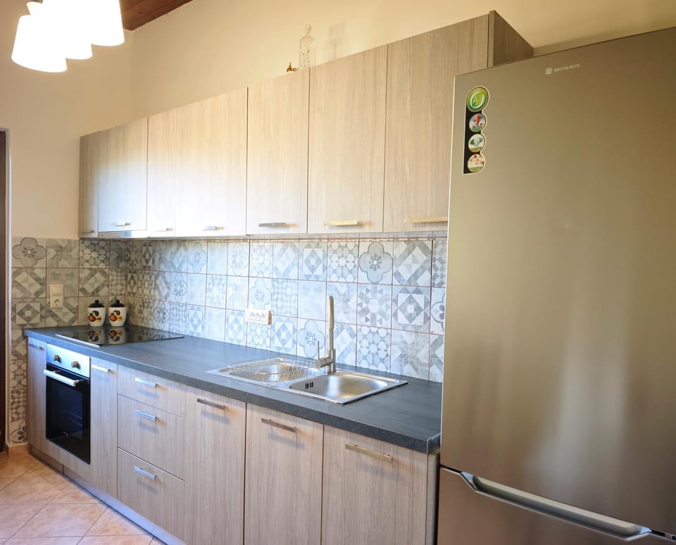 Kitchen or kitchenette, oven, stove