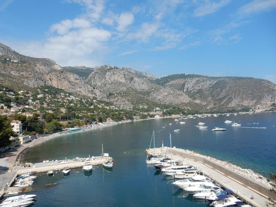 Natural landscape, Snorkeling, Beach, Tennis court, Windsurfing, Canoeing, Hiking, Sports