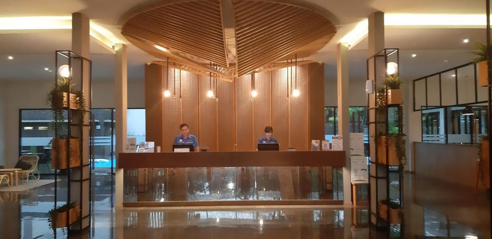 Staff, Lobby or reception