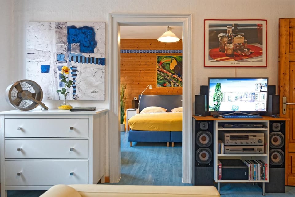 TV and multimedia, Living room