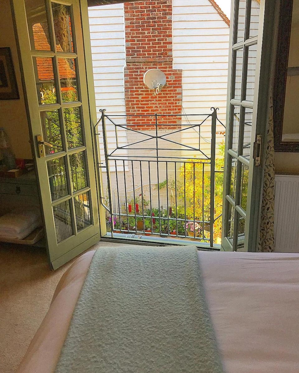Facade/entrance, Garden view