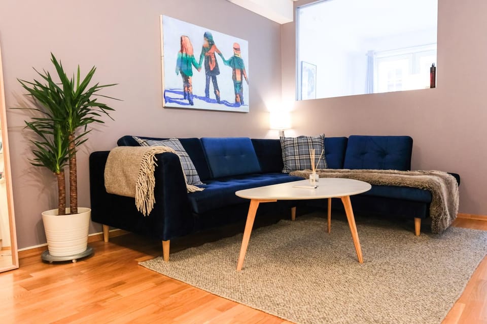 Communal lounge/ TV room, TV and multimedia, Living room, Seating area