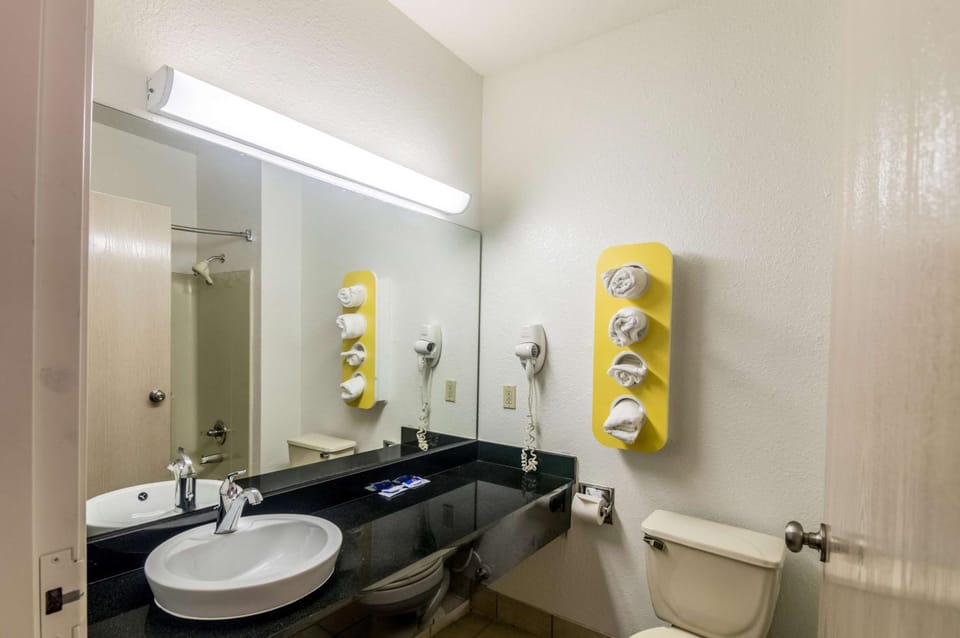 Bathroom, Photo of the whole room, On site