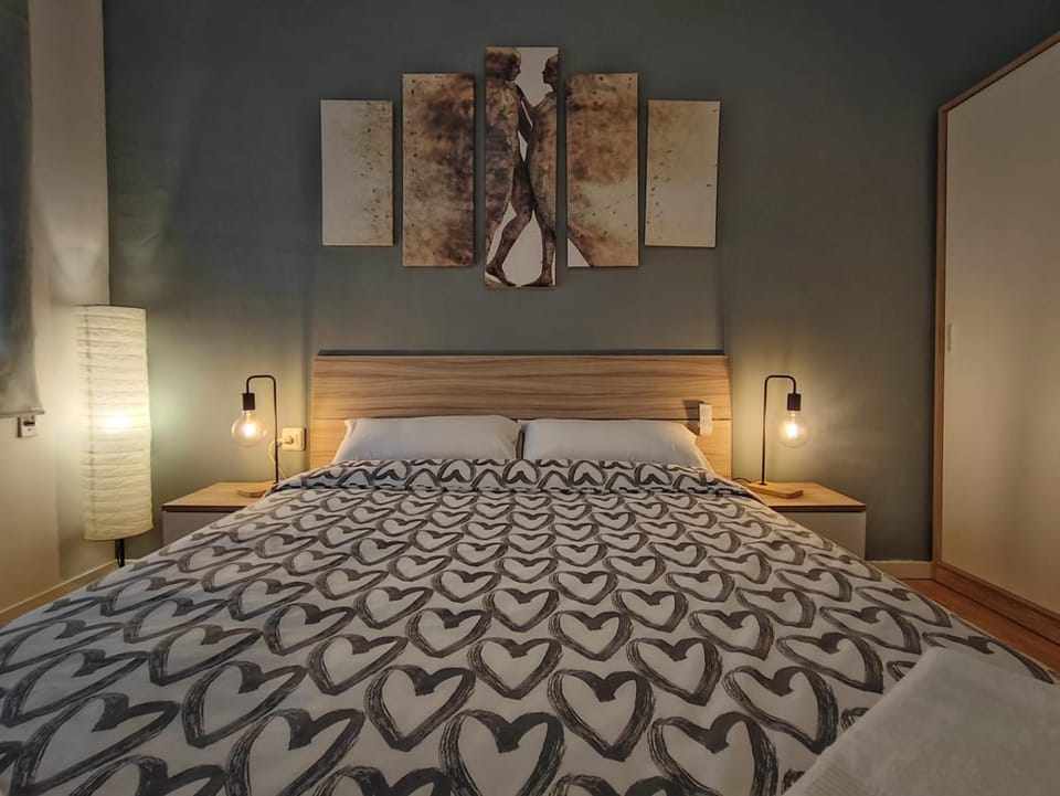 Bed, Bedroom