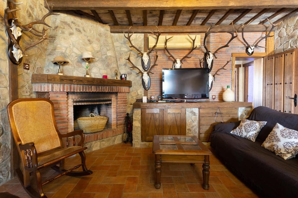 TV and multimedia, Living room, Lounge or bar