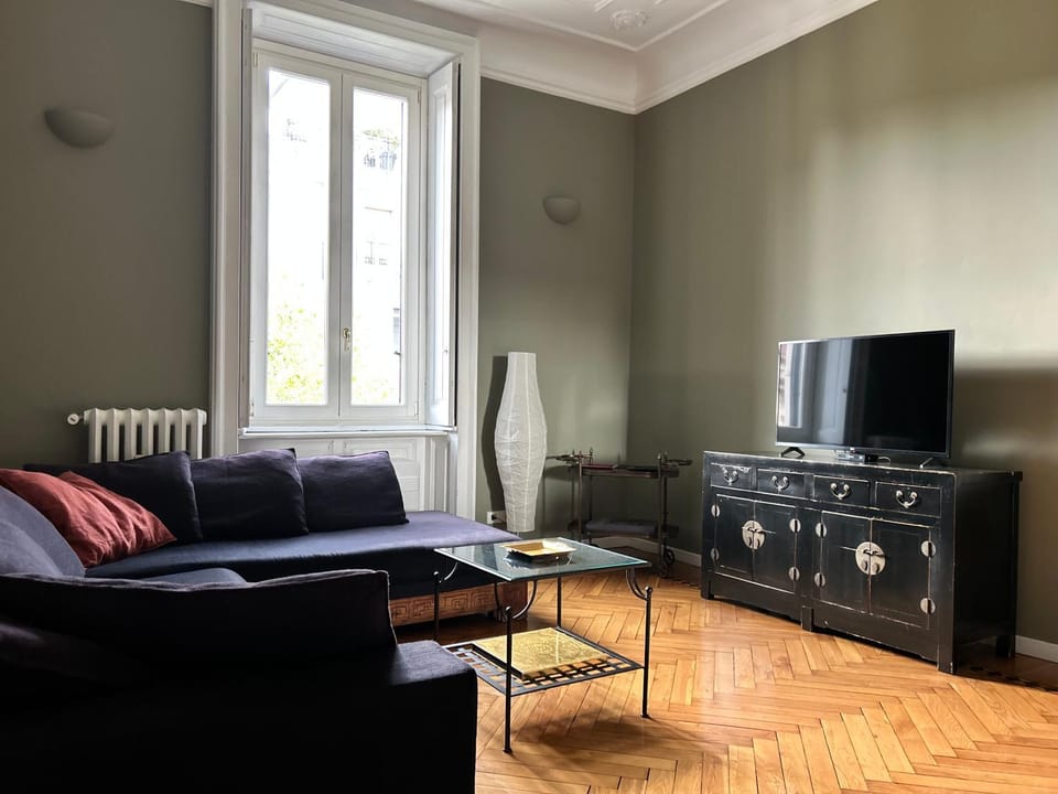 Communal lounge/ TV room, TV and multimedia, Living room