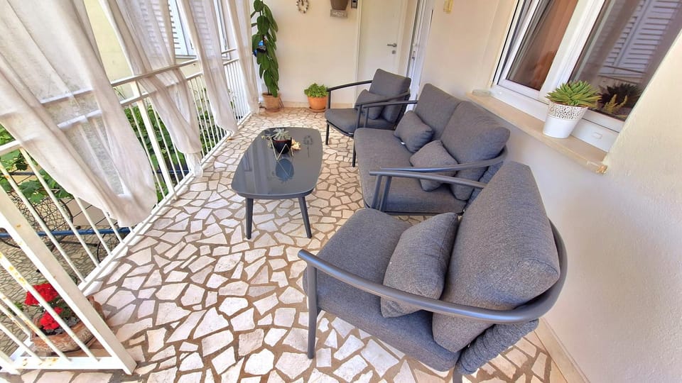Suite by the beach Apartment in Cavtat