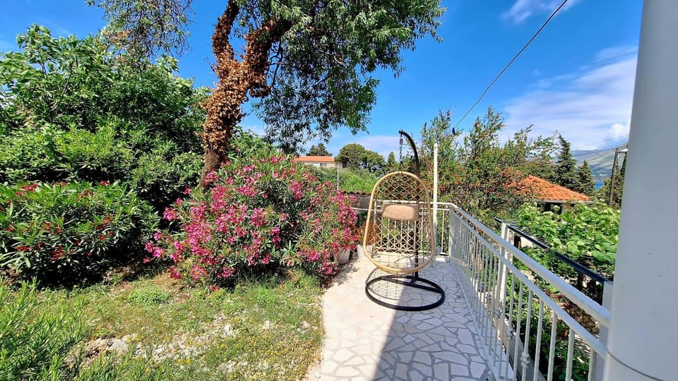 Suite by the beach Apartment in Cavtat