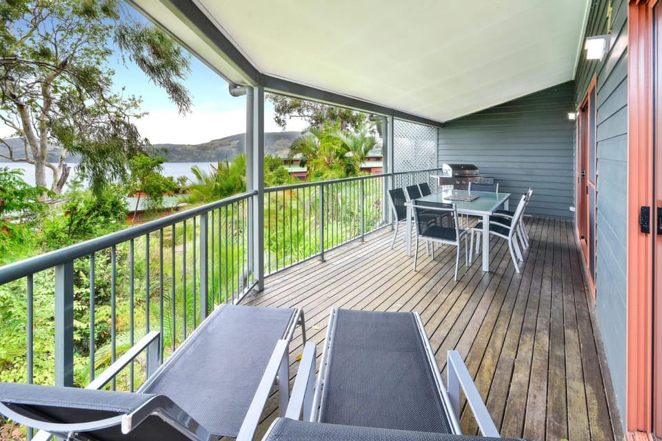 Natural landscape, View (from property/room), Balcony/Terrace, Dining area