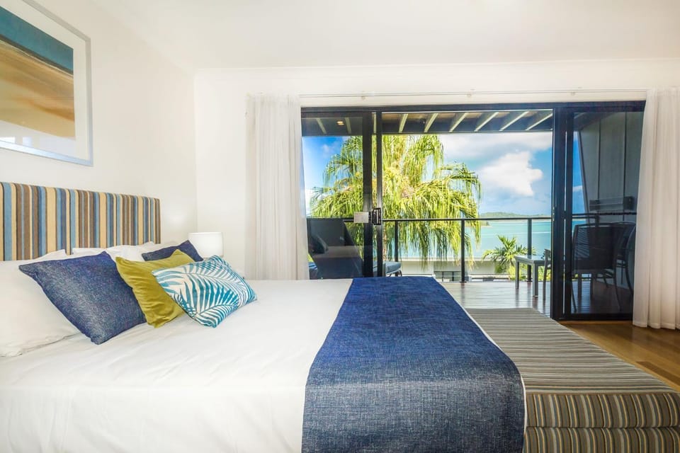 Bed, View (from property/room), Balcony/Terrace, Bedroom