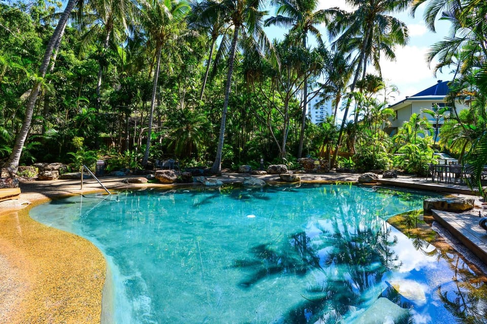 Swimming pool, Swimming pool