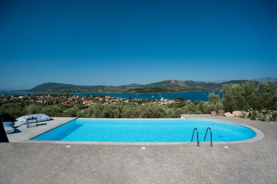 Mountain view, Pool view, Swimming pool, Swimming pool
