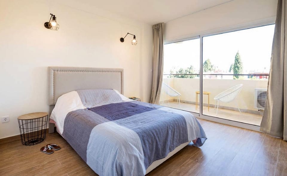 Bed, Balcony/Terrace, Photo of the whole room, Bedroom