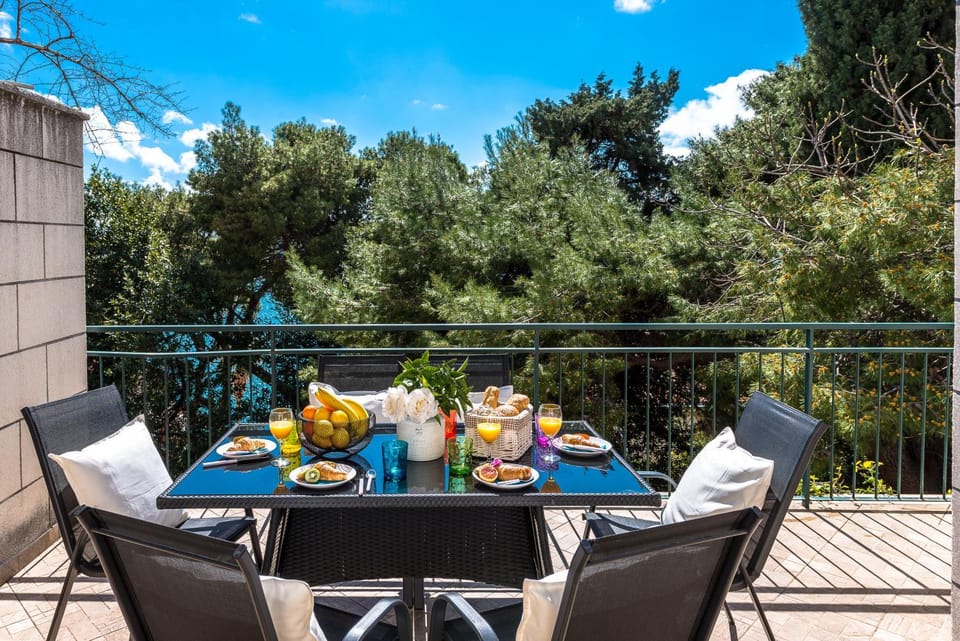 View (from property/room), Balcony/Terrace