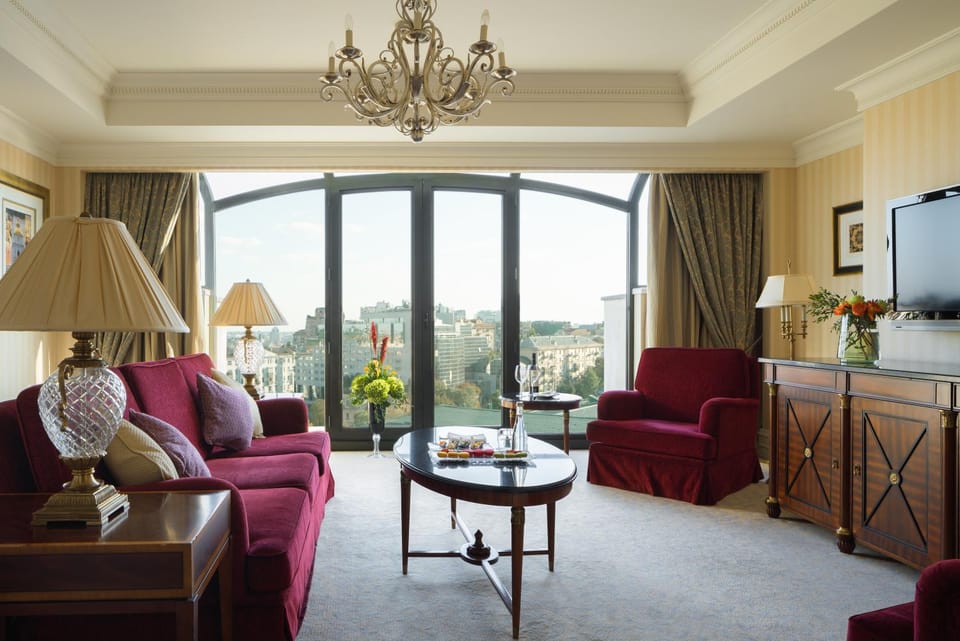 Living room, Seating area, City view