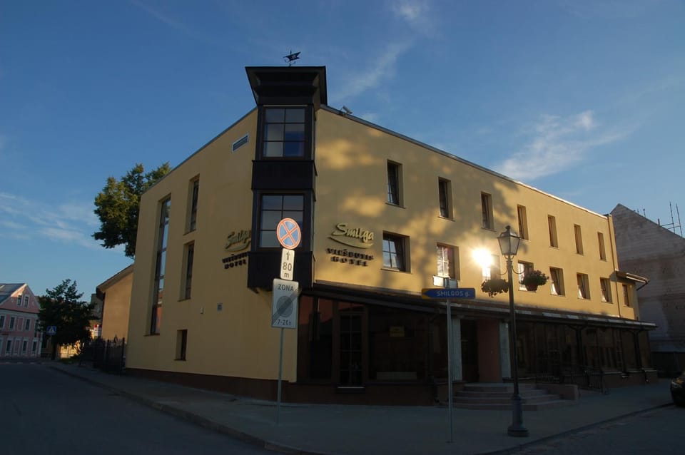 Property building, Day, Neighbourhood, Summer, Street view, Sunrise