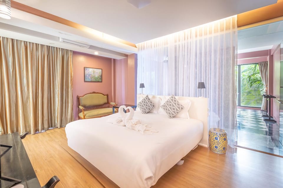 Bed, Bedroom
