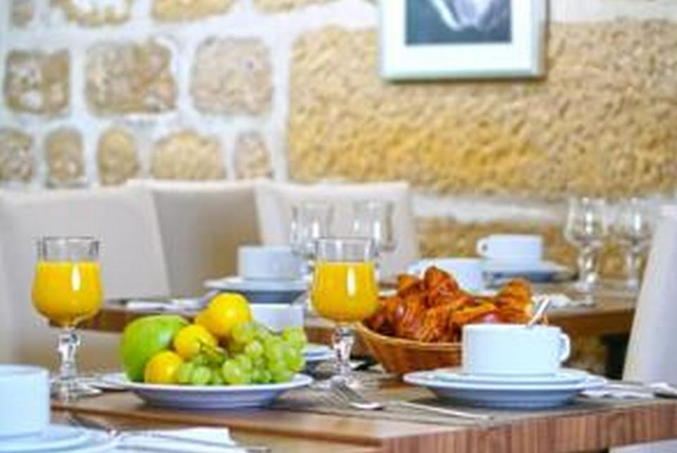 Restaurant/places to eat, Food and drinks