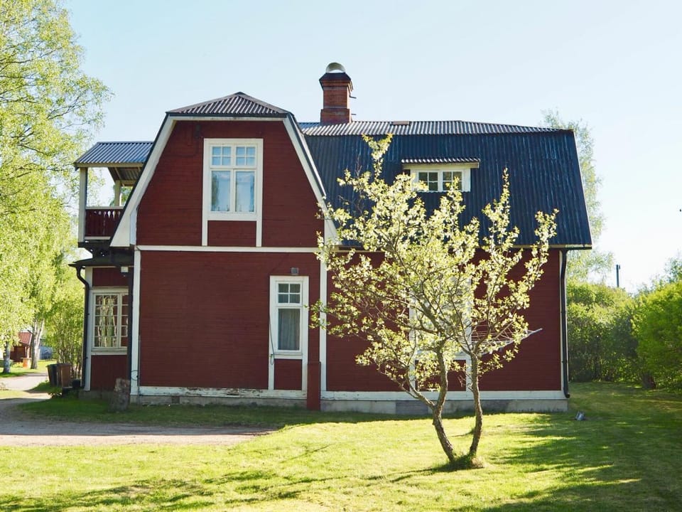 Property building, Garden view