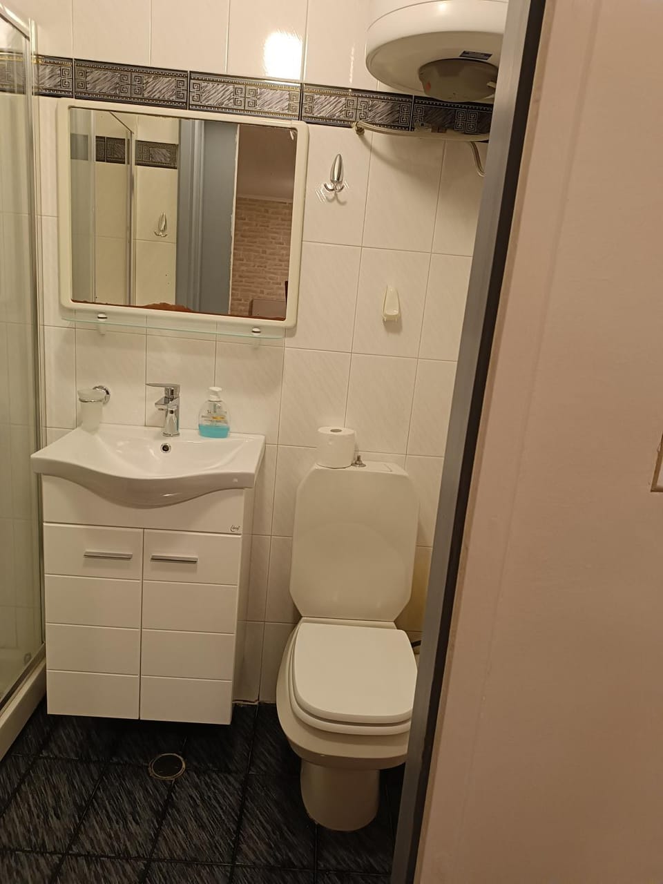 Sunny garden studio Apartment in South Athens