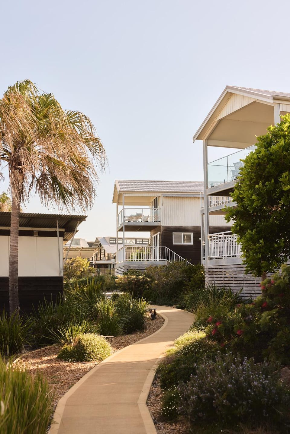Property building, Spring, Day, Garden, Garden view