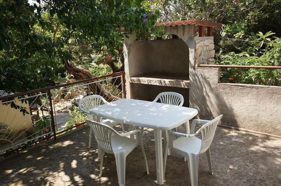 Other, Seating area