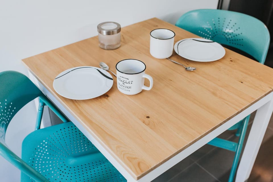 Coffee/tea facilities, Dining area