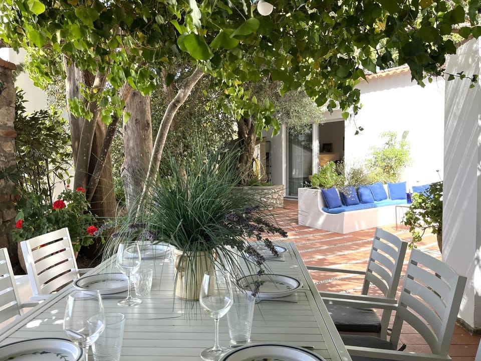 Patio, Day, Garden, Balcony/Terrace, Dining area, Garden view