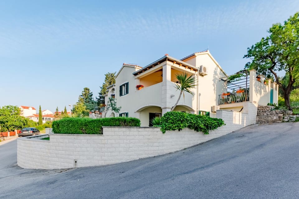 Apartment Deni with central heating Apartment in Split-Dalmatia County