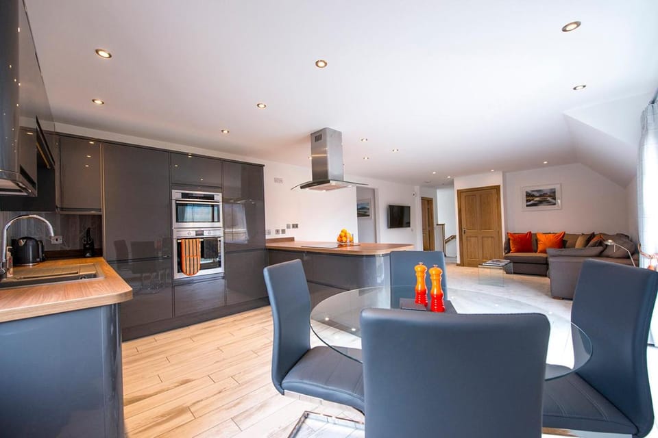 Kitchen or kitchenette, Living room, Dining area