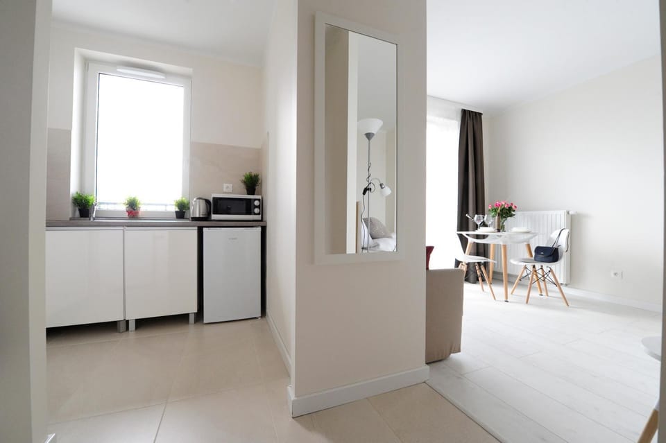 Kitchen or kitchenette, Dining area, Bedroom