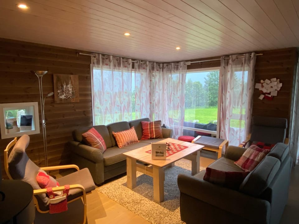 Living room, Seating area