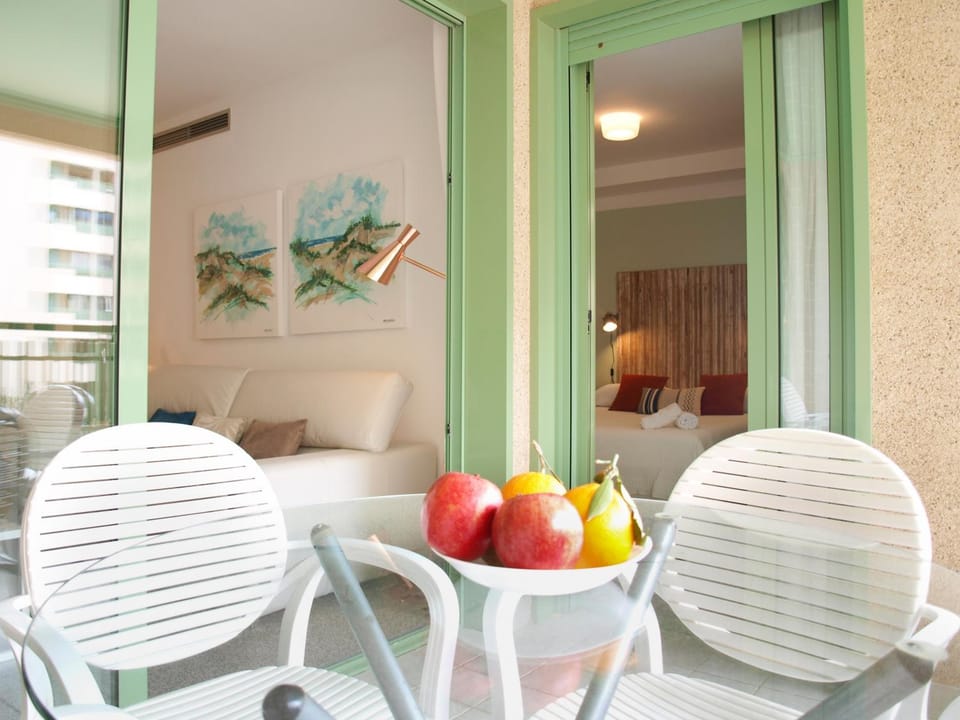Balcony/Terrace, Living room, Dining area, Bedroom, On site