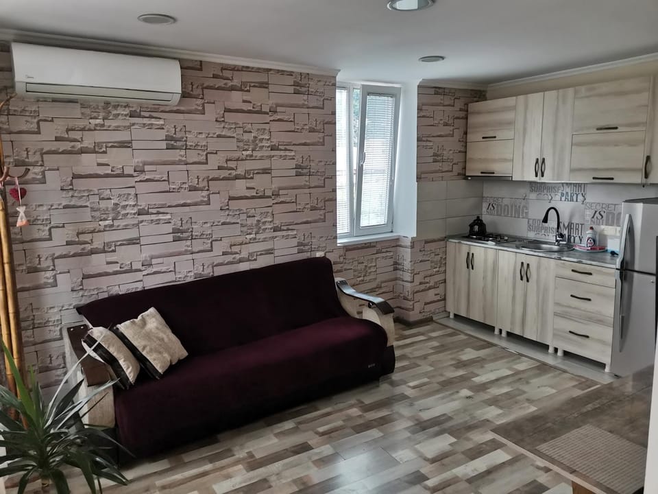 Dream Land Batumi Bed and Breakfast in Batumi